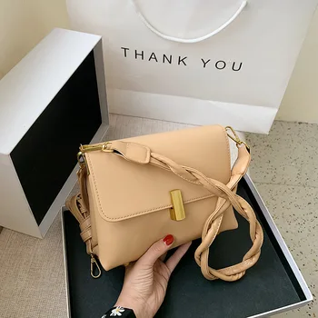 

Shoulder Straps Under The Bag This Year's Popular One-shoulder Small Square Bag Temperament A Hundred Retro Women's Bag BA228