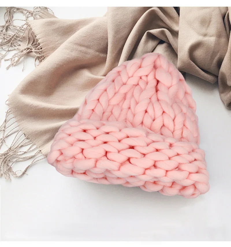 Women Winter Warm knit hat New manual Coarse wool Weaving fashion crimping outdoor Ski Skullies Beanies cap Female Z184