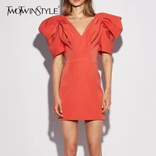 TWOTWINSTYLE, повседневные женские платья с рюшами, v-образный вырез, Пышный рукав средней длины, высокая талия, Мини платье для женщин, модная одежда