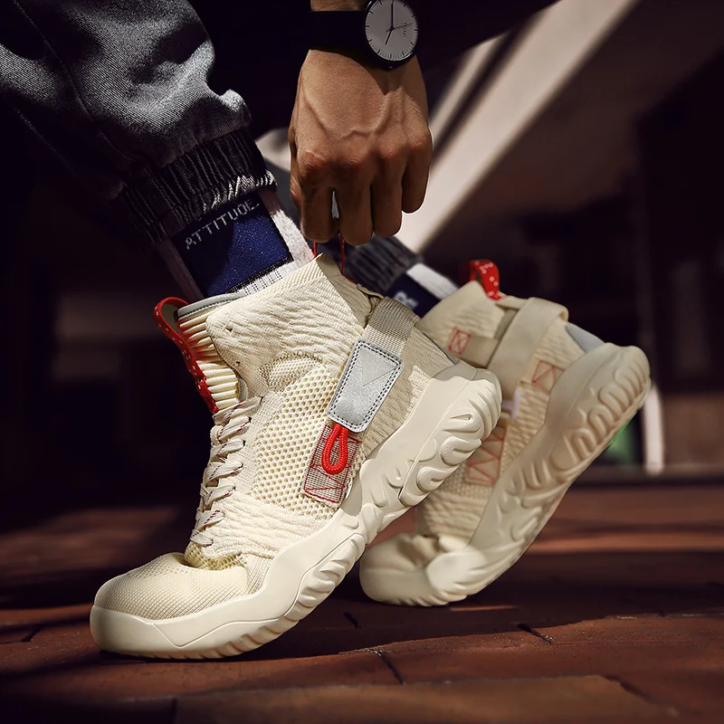

Times New Roman Fashion Outdoor Sock Man Shoes Boots High Top Men Socks Sneakers Breathable Chunky Footwear