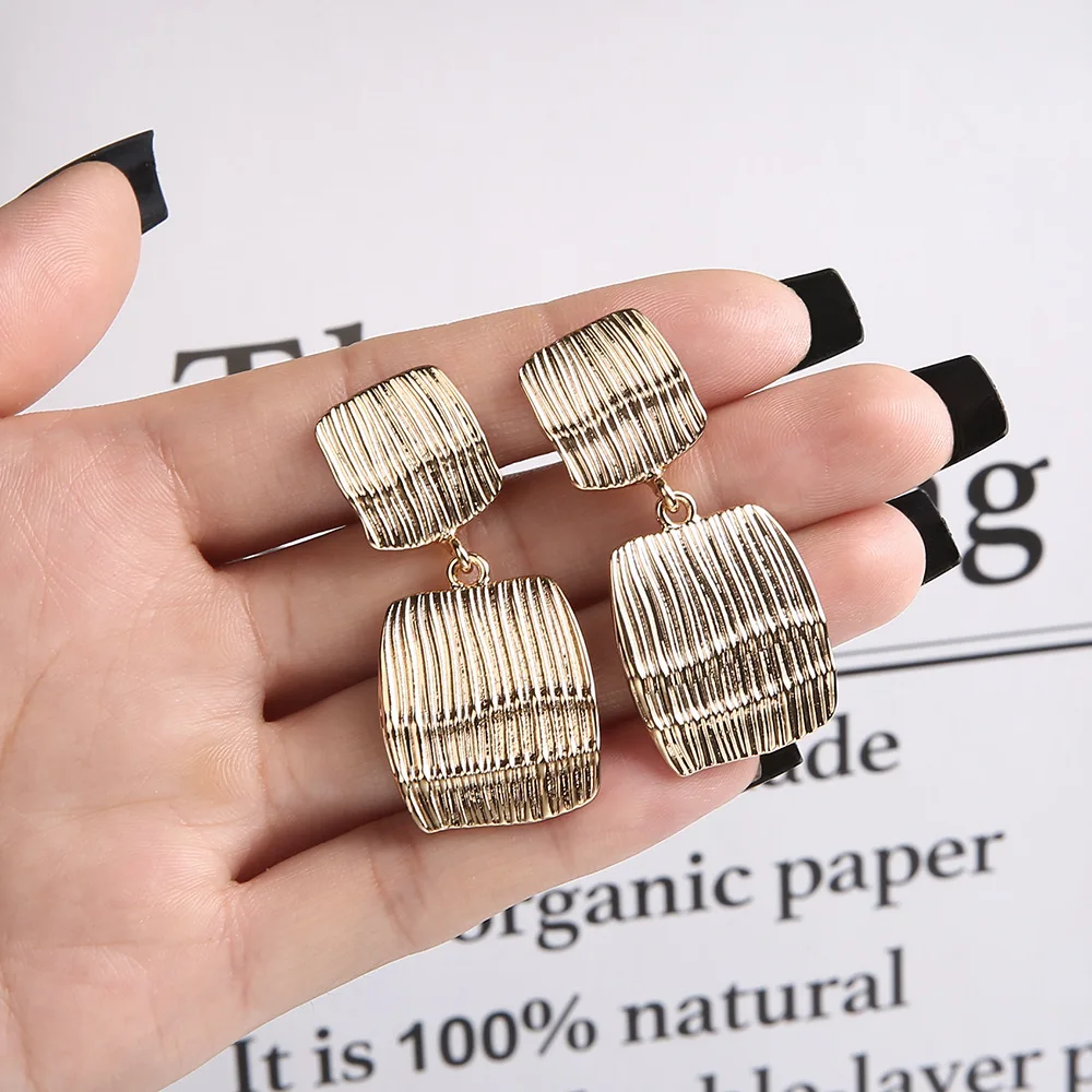 Woman Gold Exaggerated Gold Earring Drop Stud Personalized Arete 2021