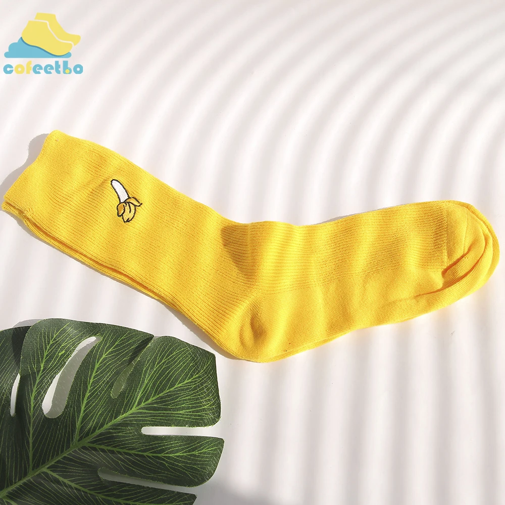 Yellow Милые хлопковые женские носки с фруктовым принтом, Meias, авокадо, Ретро стиль, с вышивкой, длинные забавные носки, Harajuku, разноцветные чулки для девочек - Цвет: Yellow
