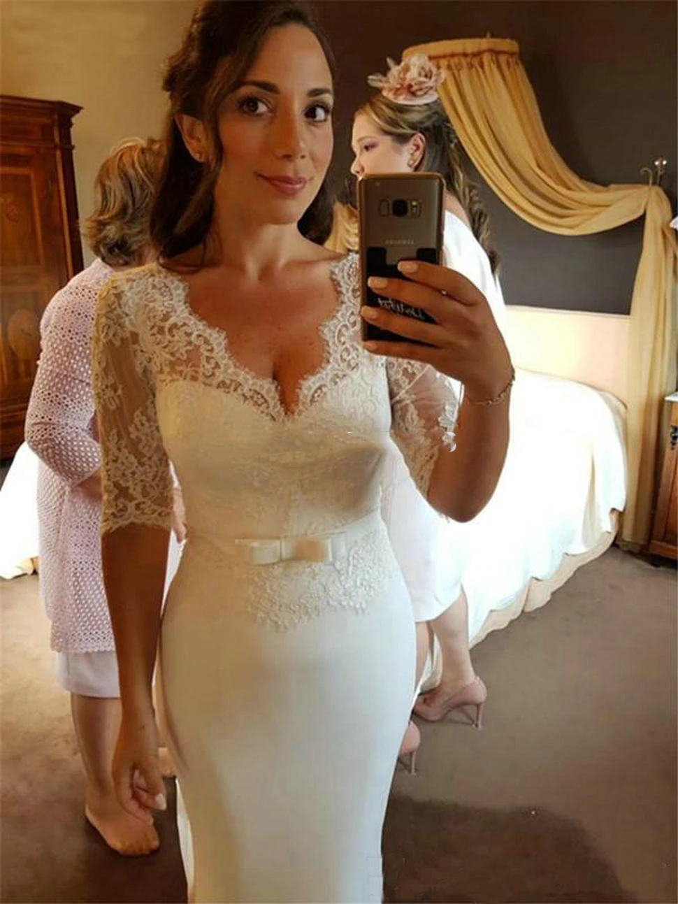 Elegant-Lace-Sexy-V-Neck-Wedding-Dresses-Half-Sleeves-2020-Applique-Satin-Slim-Fit-Mermaid-Wedding (2)