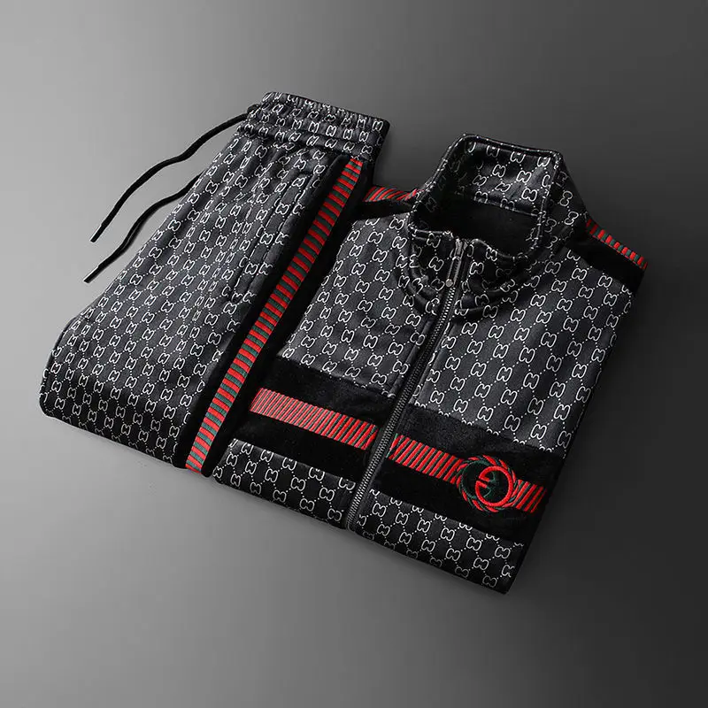 

Autumn and winter sport suit the new double-sided male pleuche big full light luxury high-end leisure two-piece male tide