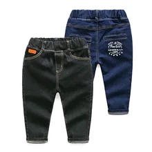 Стиль; сезон весна; модная детская одежда для мальчиков; трендовые детские ковбойские брюки с принтом; брюки