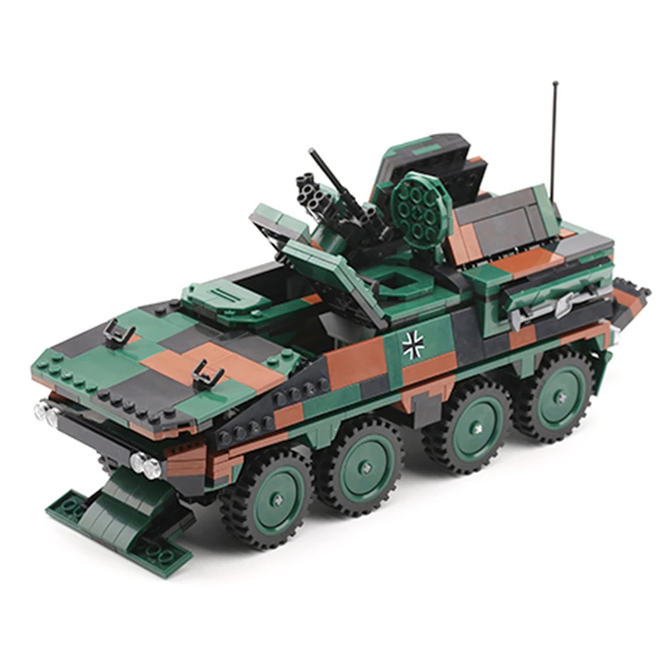 XINGBAO NEW 06043 Military Bricks 808pcs The GTK BOXER