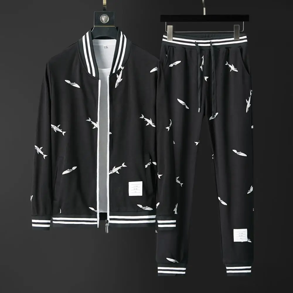 

Spring Autumn 2020 Men Sweat Suit Set Striped Tracksuit Men jacket Full Sleeve Tops with Hood Outdoor Sport Wear Men 2 Piece Set