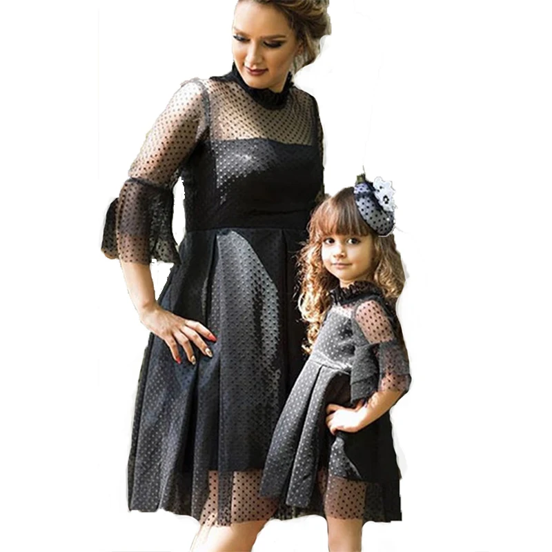 

Mother Daughter Lace Dresses Family Matching Clothes Mama Mom Girls Clothing Wedding Design Mom and Daughter Dress