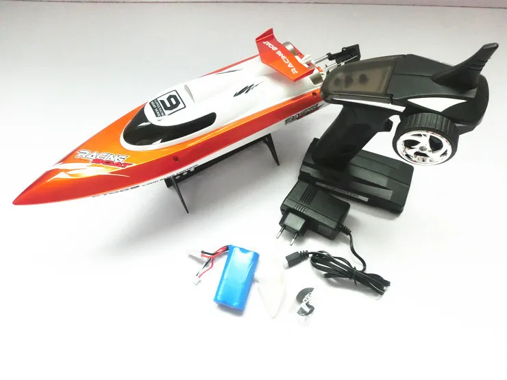 

Feilun Ft009 2.4G 4ch Water Coolin G Hi g h Speed Racin' G Boat