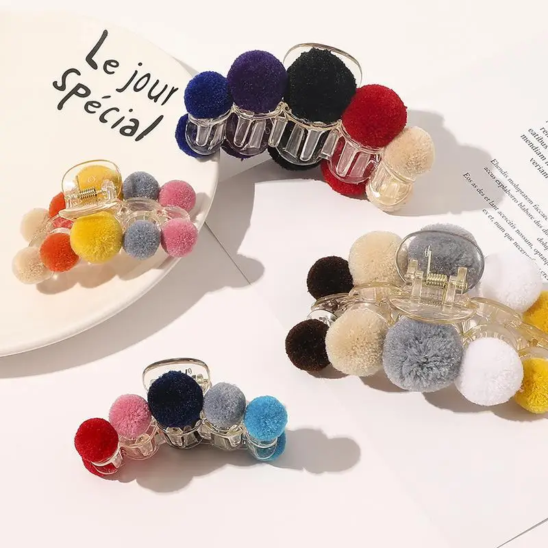 

1pcs Plastic Hair Claw Clip Multicolor Pom Pom Large Hair Jaw Clip Hair Catch Clip For Women Girls Headwear Accessories