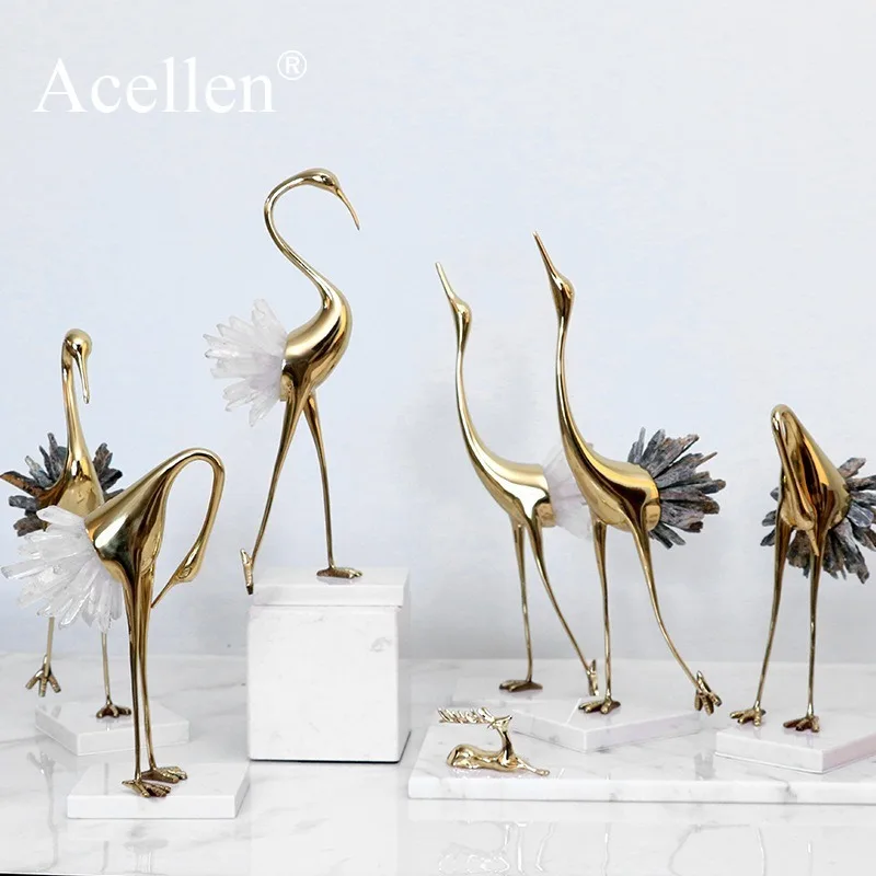 Modern light luxury crystal copper crane animal decoration Home decoration accessories Living room soft TV cabinet wine cabinet