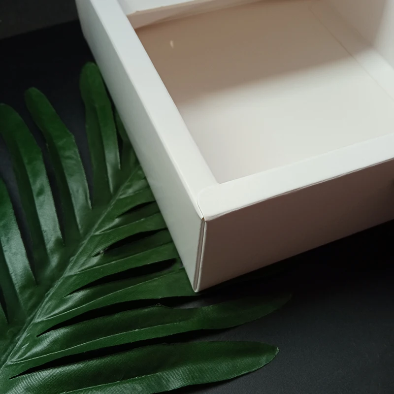 Description Picture 5 of item10pcs With Transparent PVC Window Gift Box Chocolate Candy Hnadmade Boxes Christmas Wedding Decoration Event & Party Supplies