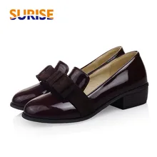 Большие размеры 48; женские лоферы из лакированной кожи с круглым носком; элегантная обувь на плоской подошве; красные повседневные офисные Мокасины без застежки с бантом; модельные женские туфли