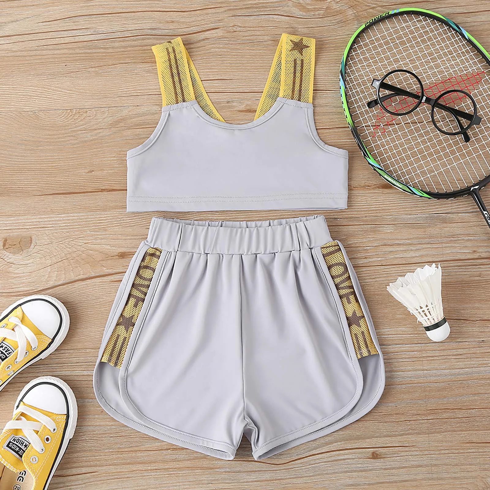 

Fashion Kids Girls Summer 2Pcs Tracksuits Gym Exercise Sport Suit Running Sets Sleeveless Breathable Net Vest Top and Shorts Set