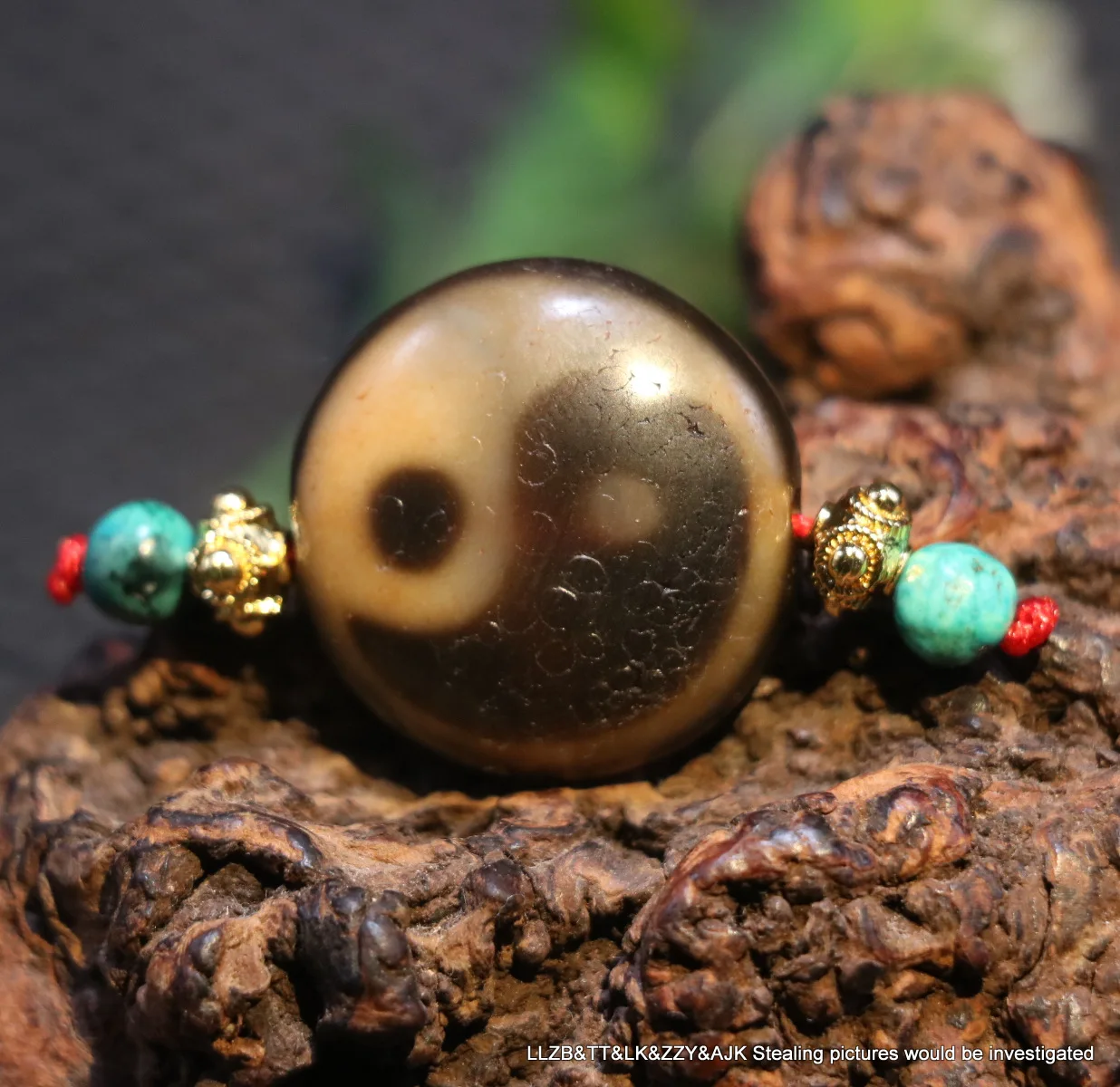 

Treasure Talisman Magic Power Tibetan Old Agate Ivory Color Harmonious Yin yang Goat Eye dZi Bead Pendant Totem timestown