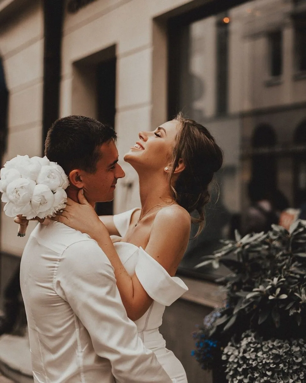 2019-Simple-Off-Shoulder-Backless-Jumpsuit-Wedding (1)