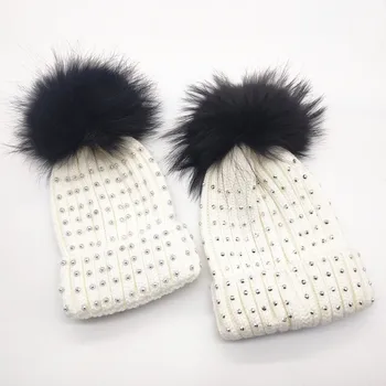 

KNB41 Women Winter Real Raccoon Fur Pom Pom Rhinestone Knitted Beanies Hat Warm Skullies Fur Ball Hats Stylish Bonnet Solid Caps