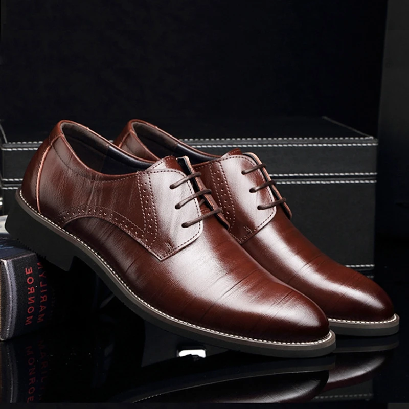 

2019 Genuine Leather Men Dress Shoes Formal Wedding Party Shoes For Men Retro Brogue Shoes Luxury Men's Oxfords