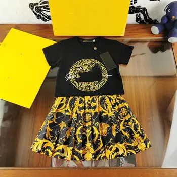 

Brand new Summer Girls Clothes Sets Baby Girl Short Sleeve Shirt Top+Shorts Suits Kids Clothing Printed Children's Clothes 2pcs