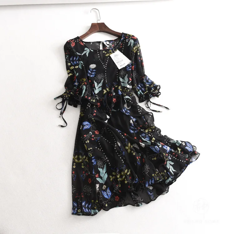 

A Generation of Elegant Waist Hugging Lace-up Flounced Chiffon Dress + Camisole Set Entity