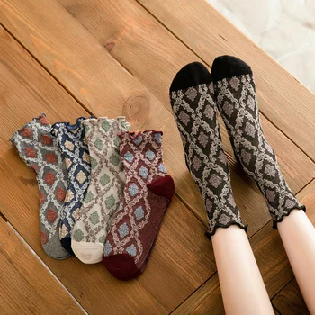 

New socks women's Wooden ear edge cotton medium tube socks fashion diamond pattern printing ins retro pile socks