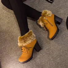 Новинка; пикантные женские ботинки на высоком каблуке; Теплая обувь на меху; женские ботильоны; стильная женская зимняя обувь с заклепками; черный цвет; квадратный каблук 8 см; YX1661