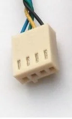 735