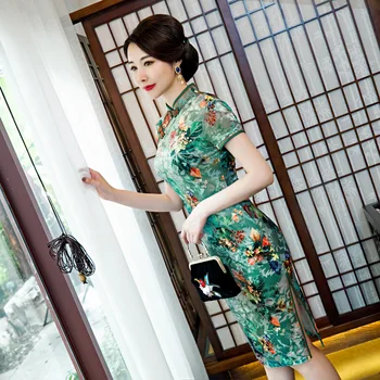 

Green Exquisite Women Traditional Chinese Qipao Formal Party Dress Elegant Slim Velour Cheongsam Embroidery Flower Vestidos