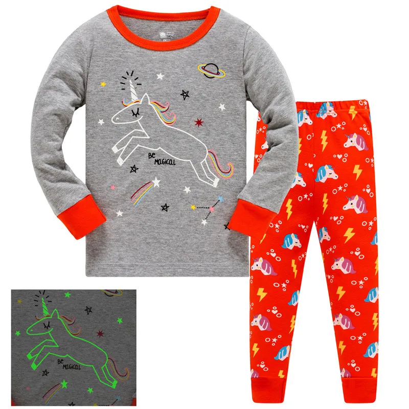 Новые детские пижамные комплекты; детская светящаяся одежда; одежда для сна; пижамы с принтом динозавра для мальчиков и девочек; пижамы с героями мультфильмов; хлопковая одежда для сна
