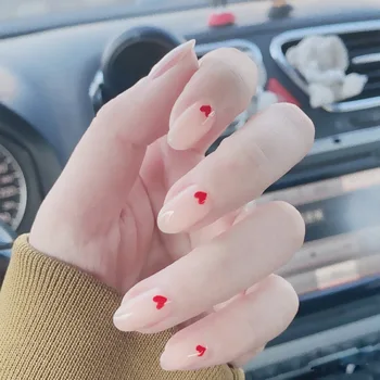 

24pcs Fashion Natural Nude Color Heart Pattern Decorative Fake Nails with Glue Suitable Girl Wearable Short false nail tips