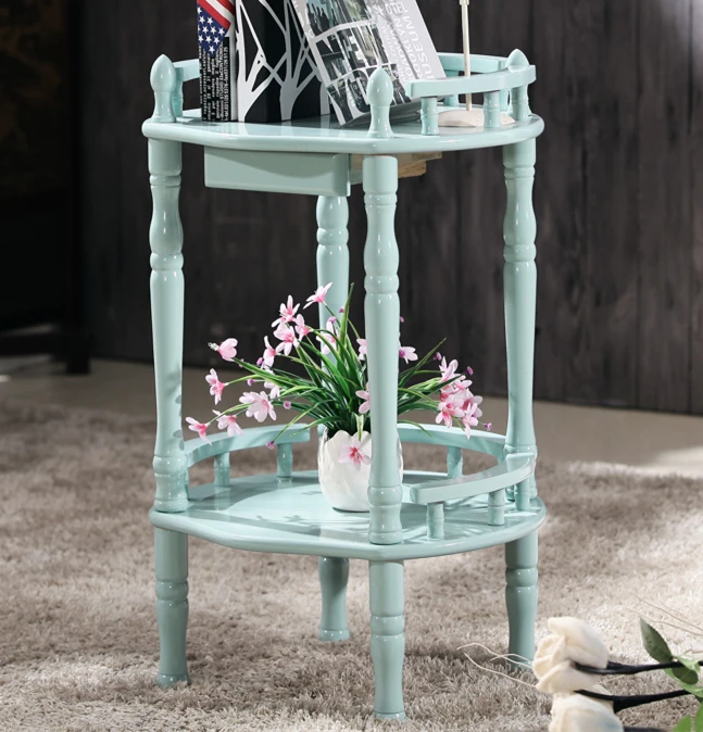 

What are the corners of the sofa assembled by the bedside small table round tea table telephone table