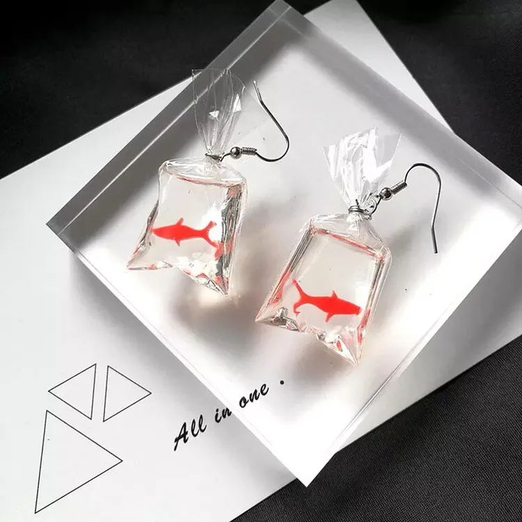 

Creative Resin Imitation Fish Water Bag Goldfish Earrings Summer Bohemian Transparent Bag Long Drop Earrings For Women Jewelry