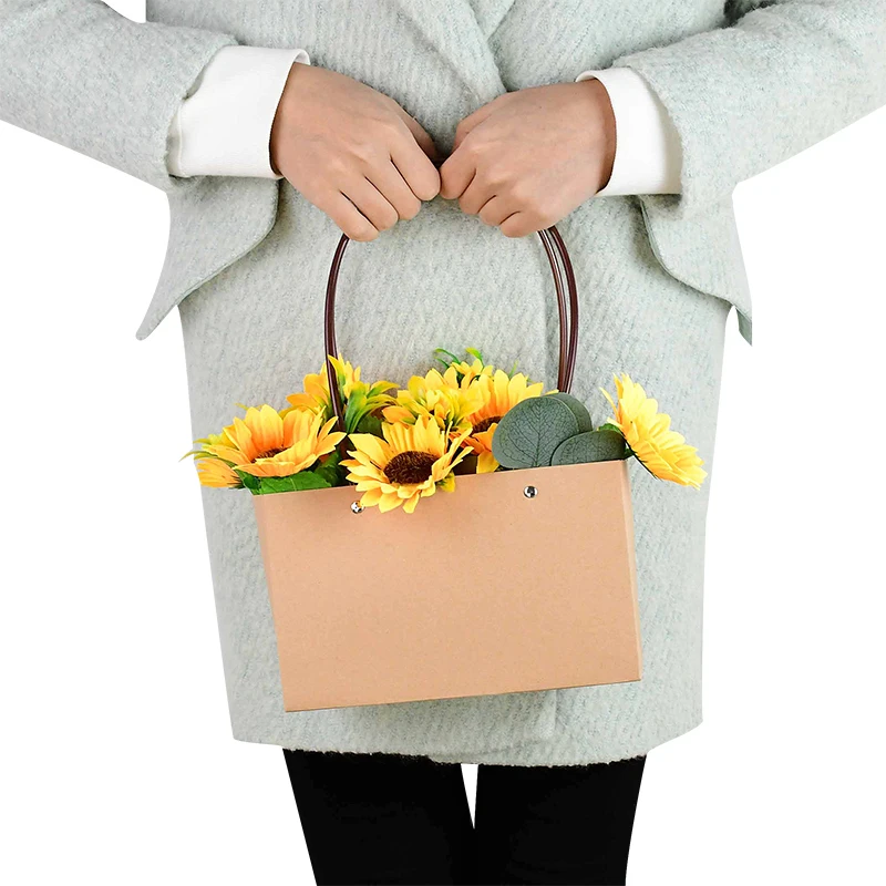 Portable Flower Box Waterproof Paper Handy Gift Bag Kraft Handbag Wedding Rose Party Gift Box Packaging For Candy Cake Birthday