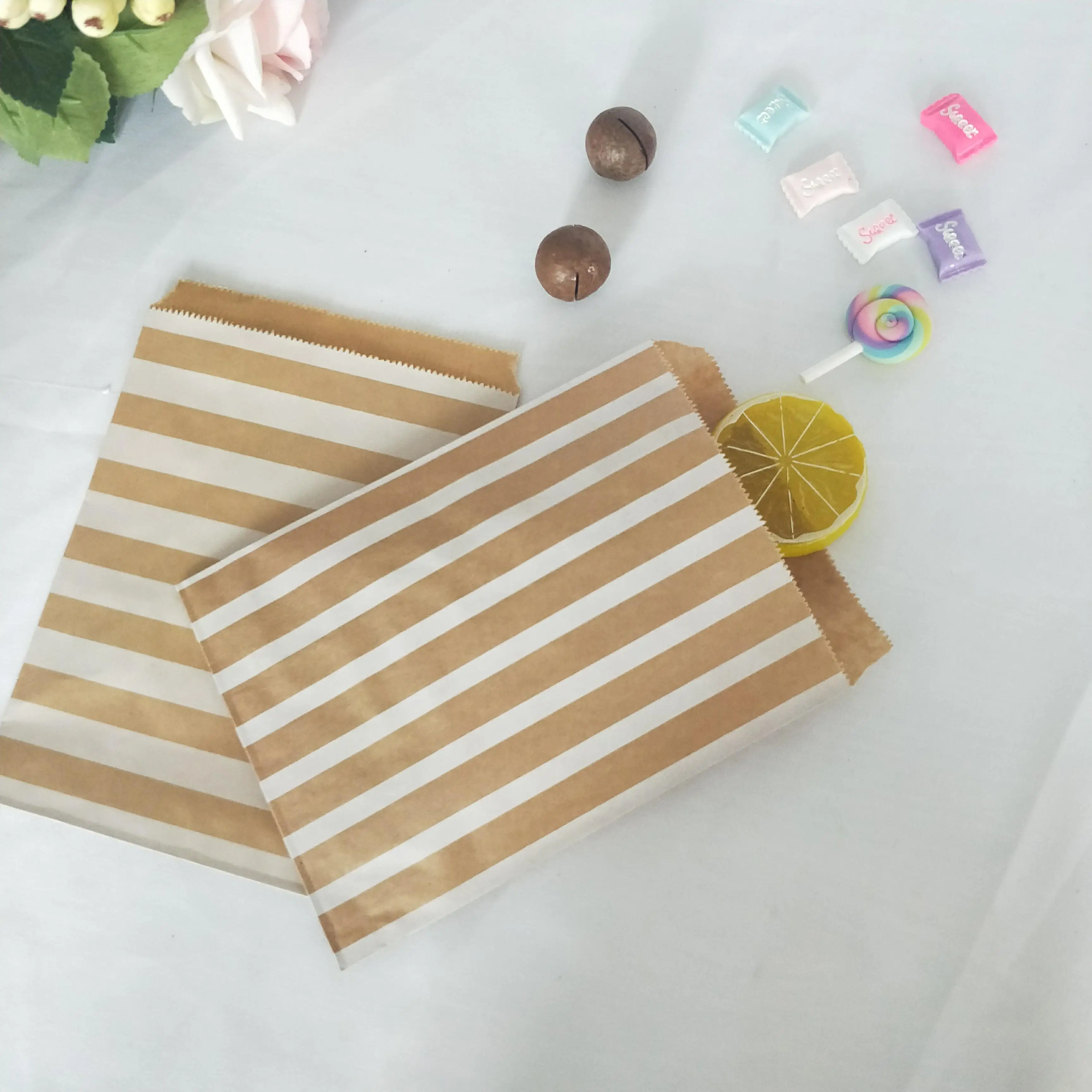 200pcs Cute little Brown Kraft Paper Bags Candy Gift Paper Bags 18 cmX