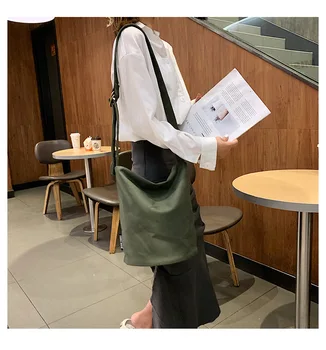 

Canvas Bag One Shoulder Japanese and Korean Simple Large Capacity Student Bag White-collar Briefcase Literary Fashion Women Bag