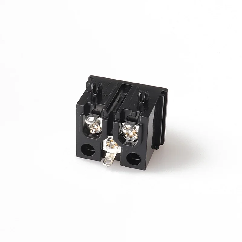 LZ-6-1WP5S1 C6 AC Мощность гнездо 2.5A 250V 3Pin