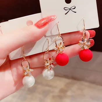 

Zircon flower pearl earhook 2020 new jewelry wholesale Geometric fashion for women dangle dangling hoop leaf geometric earrings