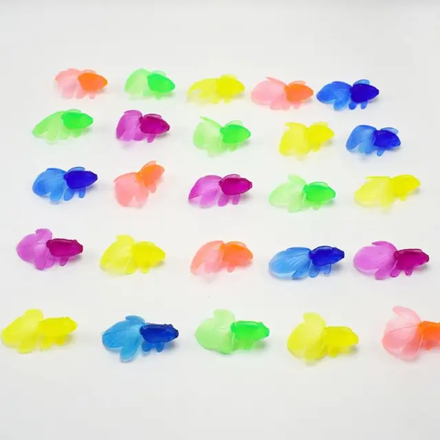 50Pcs/bag Kids Toy PVC Plastic Simulation Small Goldfish Lifelike Gold Fish Model for Children Bath Water Beach Toys 3