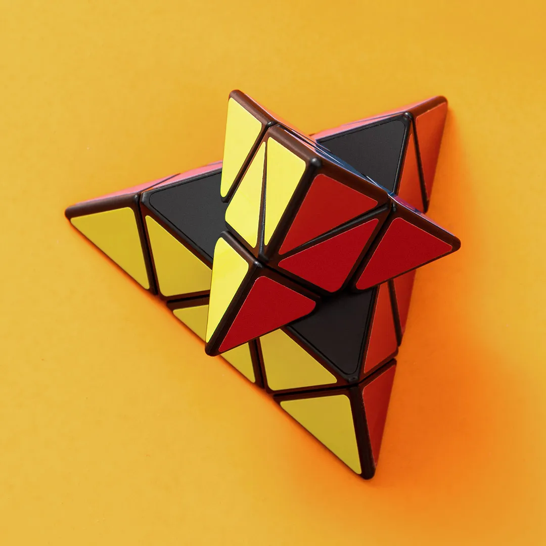 Deli 98x98x98mm Mini Special-shaped Pyramid Magic Cube Puzzle Science Education Toy Gift