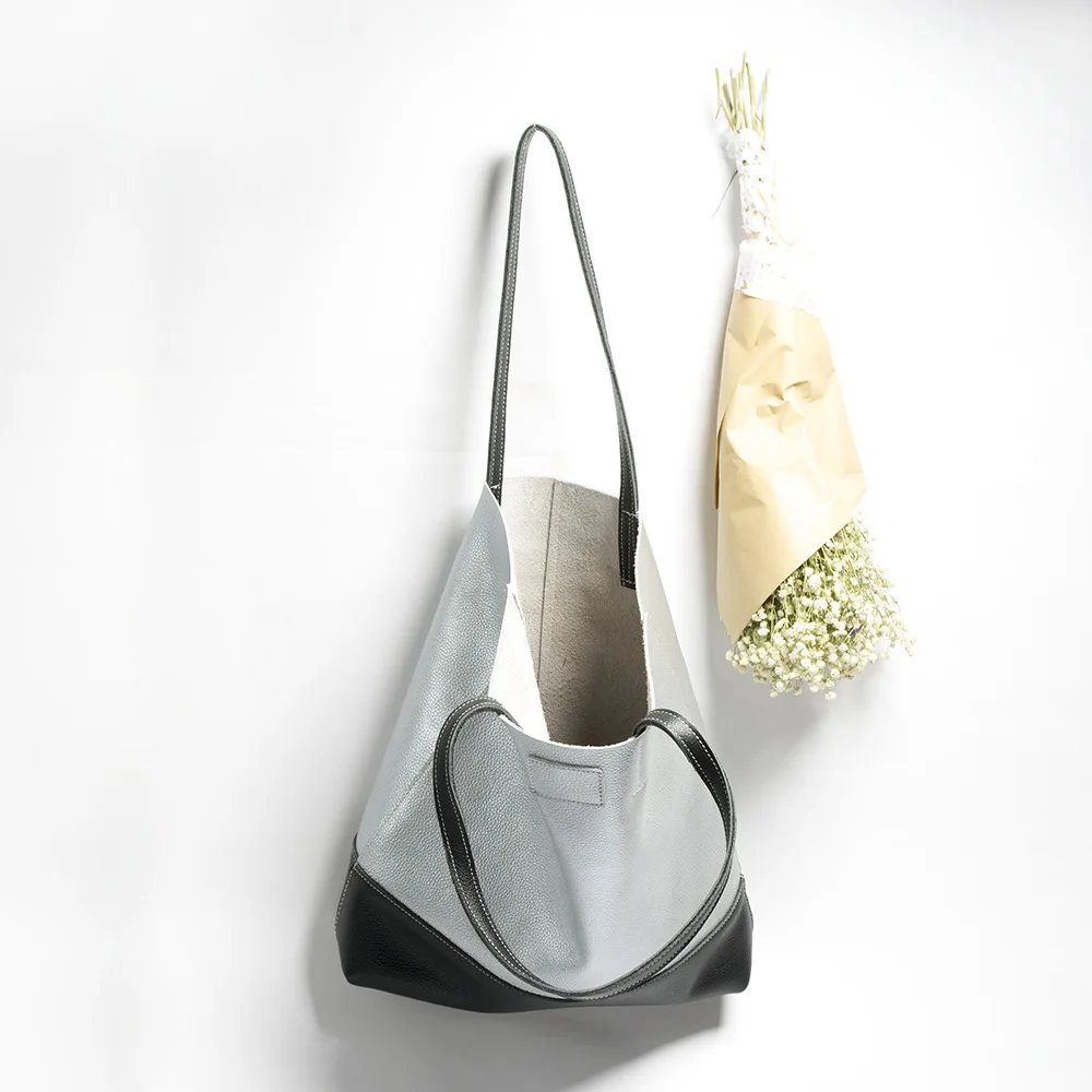 

Large Capacity Single Shoulder Handheld Shopping Bag Fashion Hit Color Bag