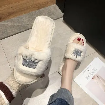 

2019 new flat flat furry slippers women fashion sequins plus size casual slippers