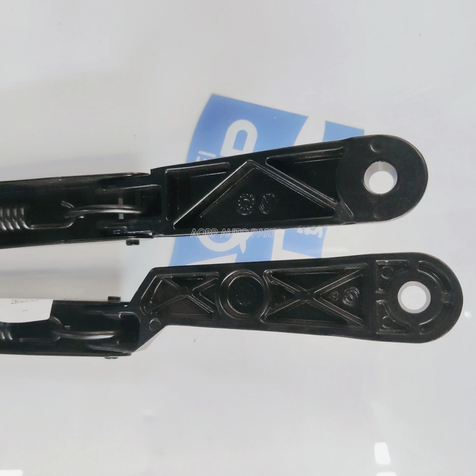 Автозапчасти для JAC J4 J5 J6 автомобильный OEM номер 5205300U7101XZ 5205400U7101XZ левый и правый рычаг стеклоочистителя