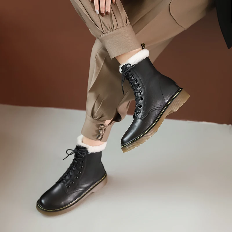 

2020 winter Martin boots, short boots, lace up, snow boots, wool lining + wool cushioning, soft!