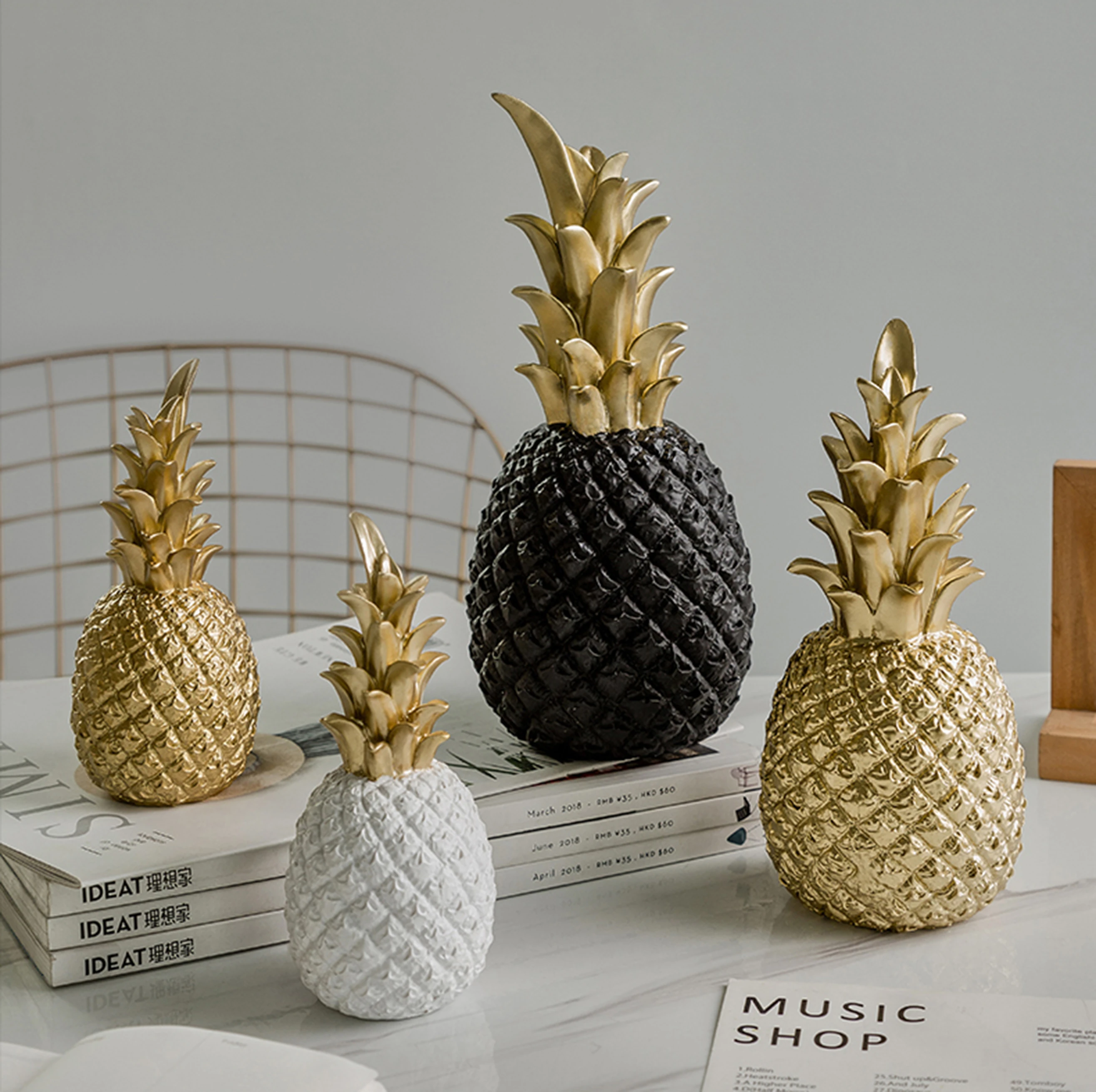 Vlieger Intens glas Creative Pineapple Ananas Decoration Nordic Fruit Shape Golden Pineapple  Decoration Resin Black White Home Bedroom Desktop Decor - Figurines &  Miniatures - AliExpress