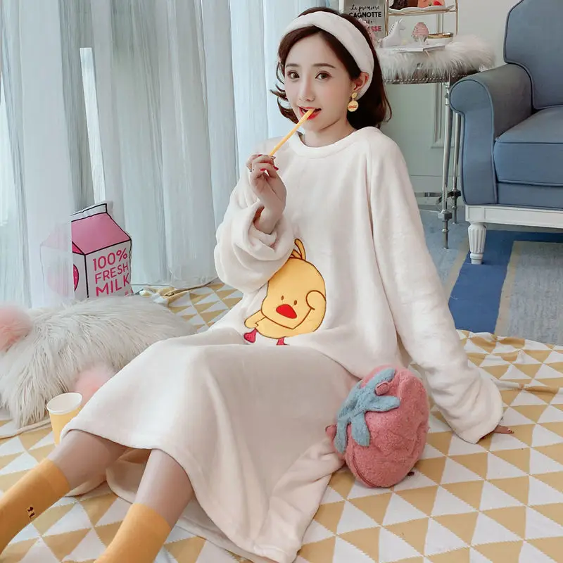 Picture color Зимняя женская теплая Пижама Коралловая бархатная ночная рубашка с длинными рукавами Свободная одежда для сна длинная Пижама фланелевая ночная рубашка - Цвет: Picture color