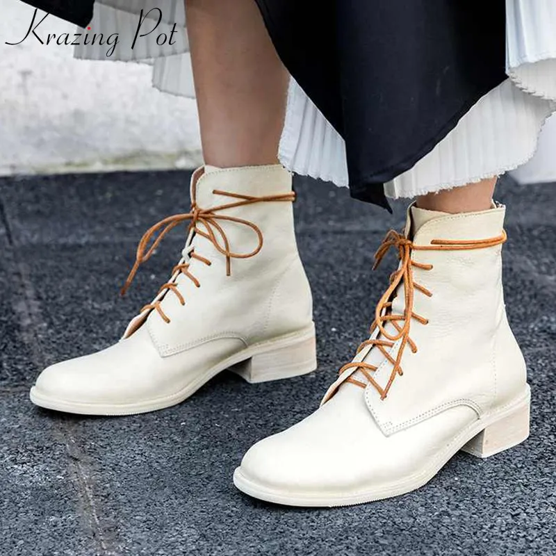 Krazing pot/ботинки на шнуровке из натуральной кожи в британском винтажном стиле; Модные женские зимние простые ботильоны с круглым носком на среднем каблуке; L82