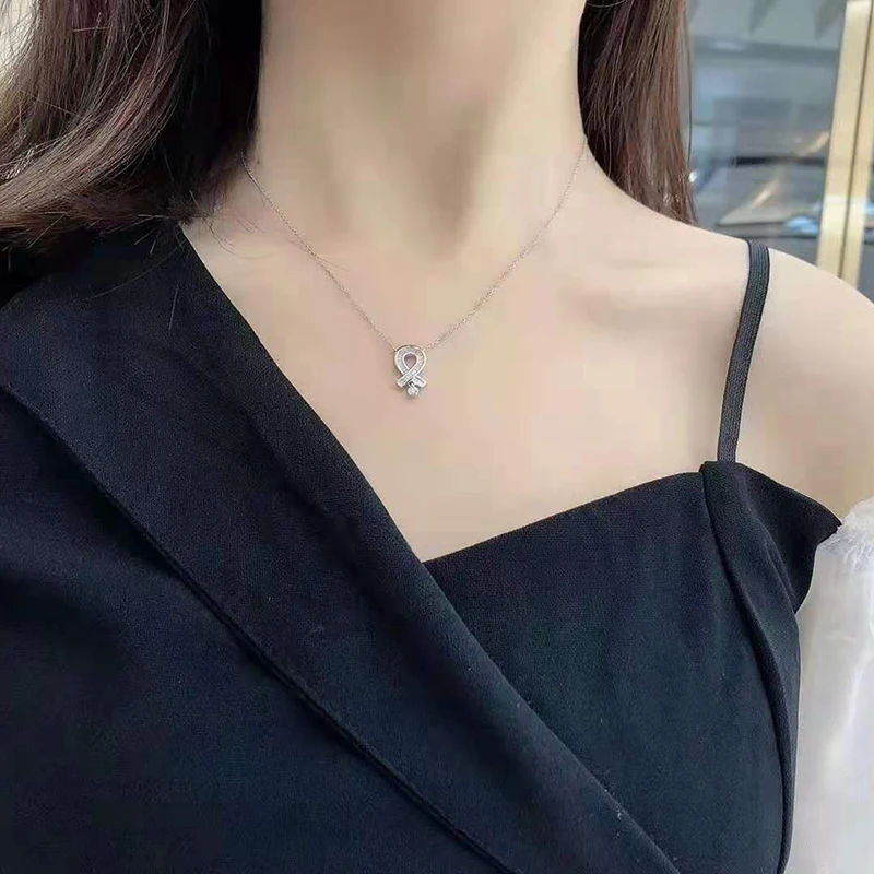 18K-Gold Natural Diamond Pendant O 