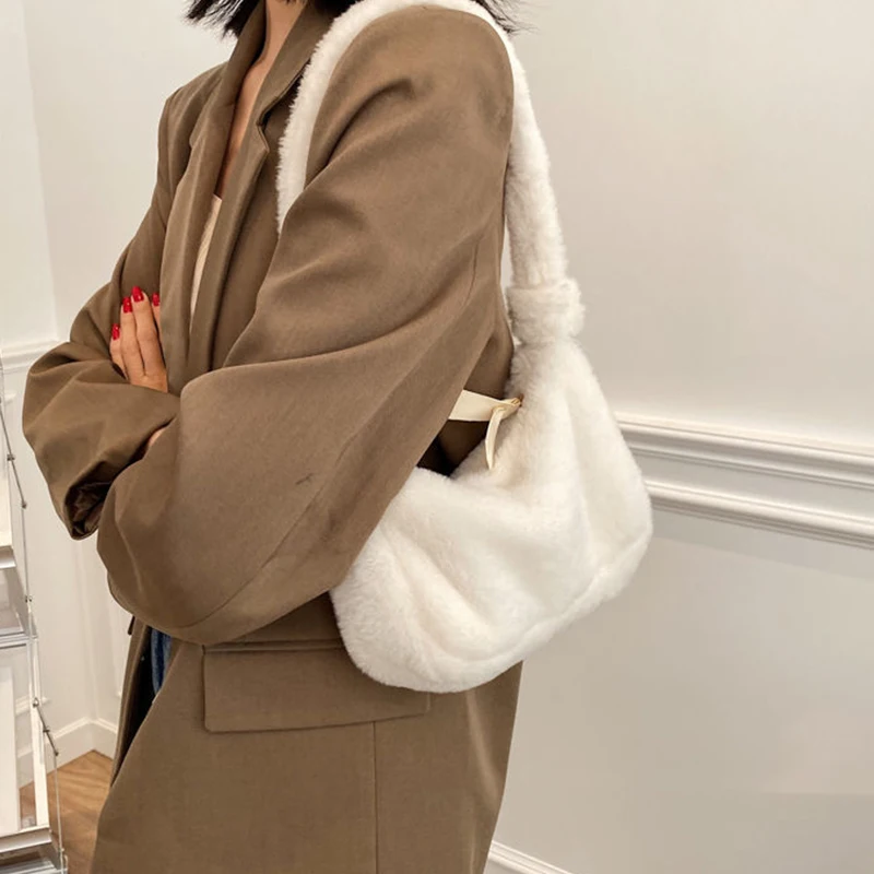 Simple Design Women Soft Plush Shoulder Hobos Bags Winter Furry Ladies Clutch Handbag and Purse Fashion Underarm  Bag