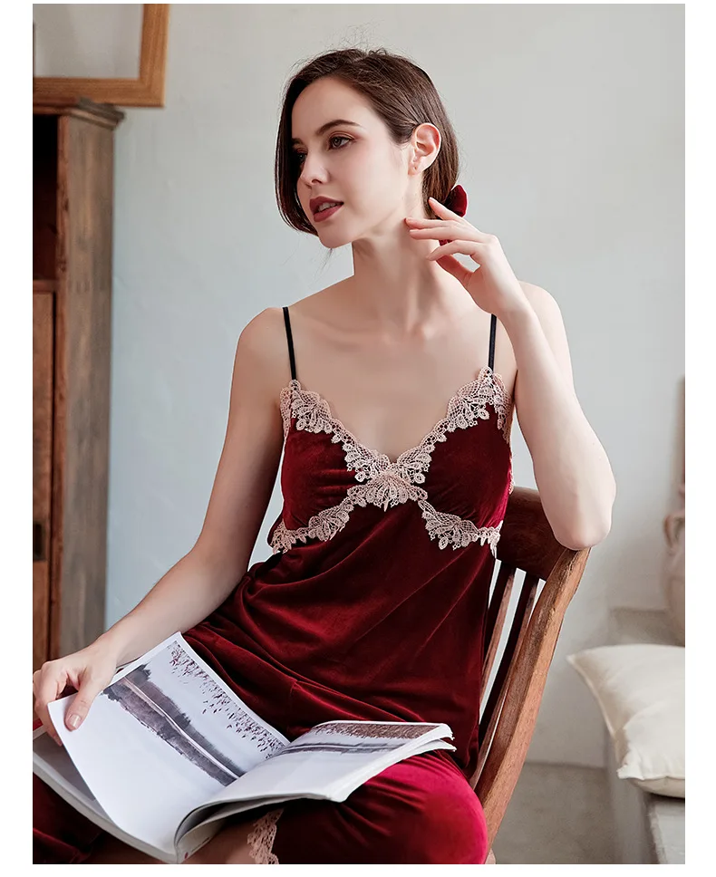 Pajamas for Women Gold Velvet Pajamas Autumn Version of Sexy Lace Sling Nightdress Robe Trousers Three-piece Home Clothes