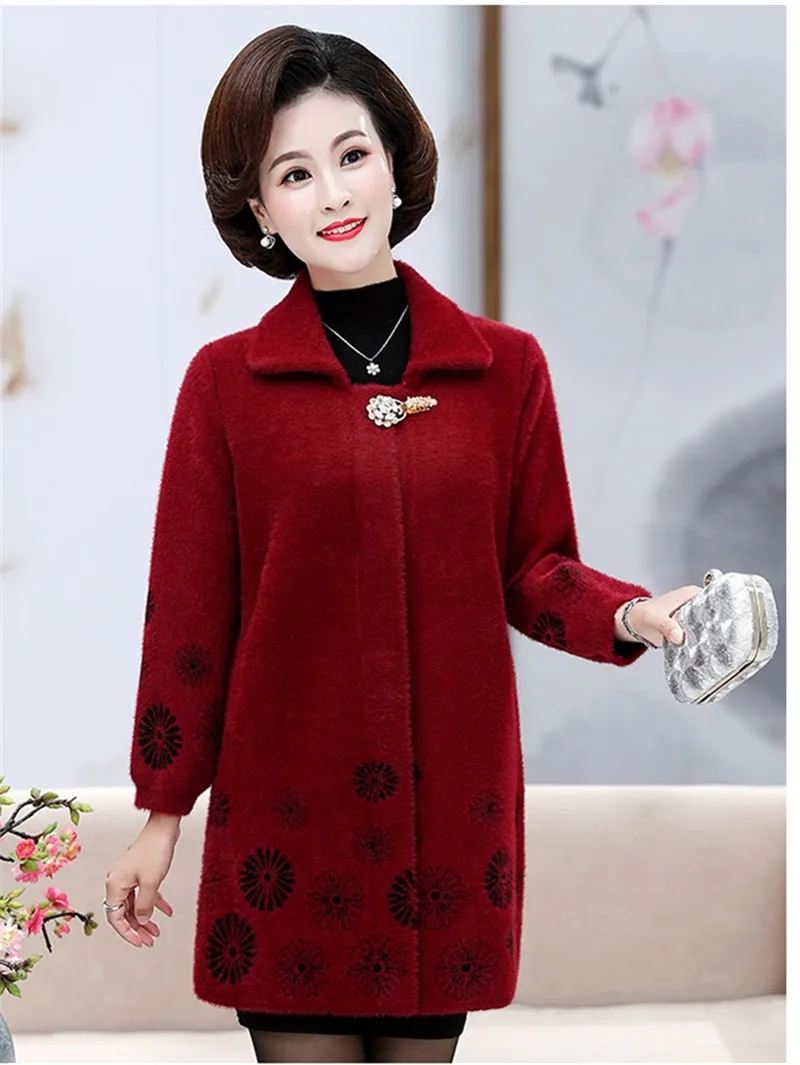 Autumn Winter Middle-aged Women Cashmere Sweater Jacket Large Size Women Imitation Water Velvet Coat 5XL High Quality W1419